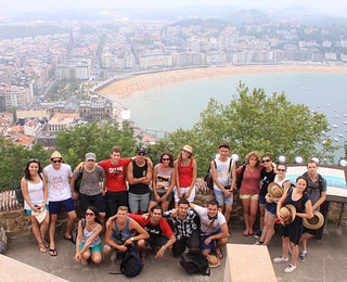 Grupo posando en Urgul