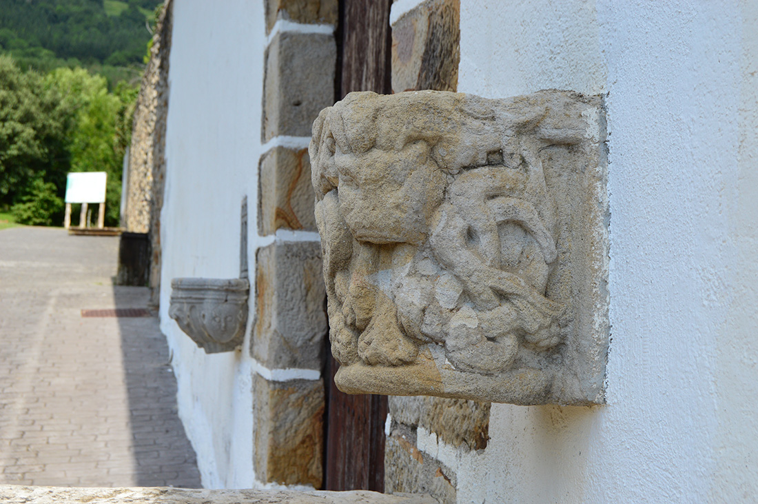 Conjunto ermita de San Bartolomé y Hospital de Andueza