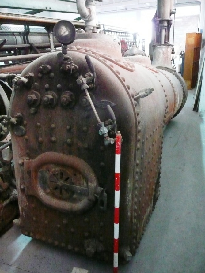 Caldera de vapor en Konsoni Lantegia. Archivo Depósito de Patrimonio Cultural Industrial Mueble (Gobierno Vasco).