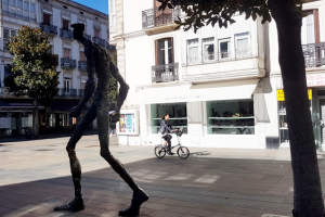 Estatua El Caminante