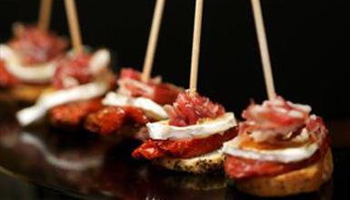 D�gustation de pintxos dans la zone de l'Ensanche, � Bilbao