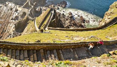Gaztelugatxera igotzeko eskailerak