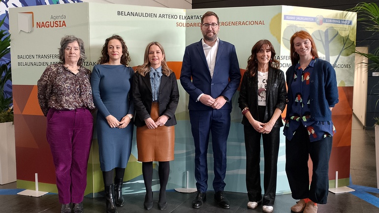 Agenda Nagusia programak zazpi proposamen aurkeztu ditu belaunaldien arteko balio eta ezagutzaren transmisioa indartzeko