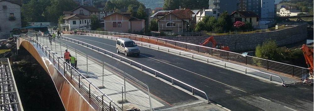Abierto hoy el paso al tr&aacute;fico por el nuevo puente de Martutene sobre el r&iacute;o Urumea