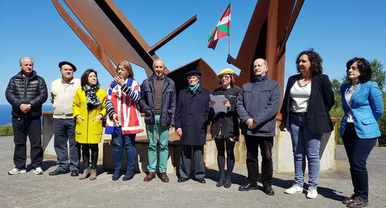 Erkoreka participa en el homenaje a La Marina de Guerra Auxiliar de Euzkadi organizado por la asociaci�n 