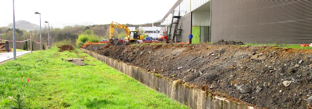 Obras para la naturalizaci&oacute;n de  arroyo Belartza en Donostia