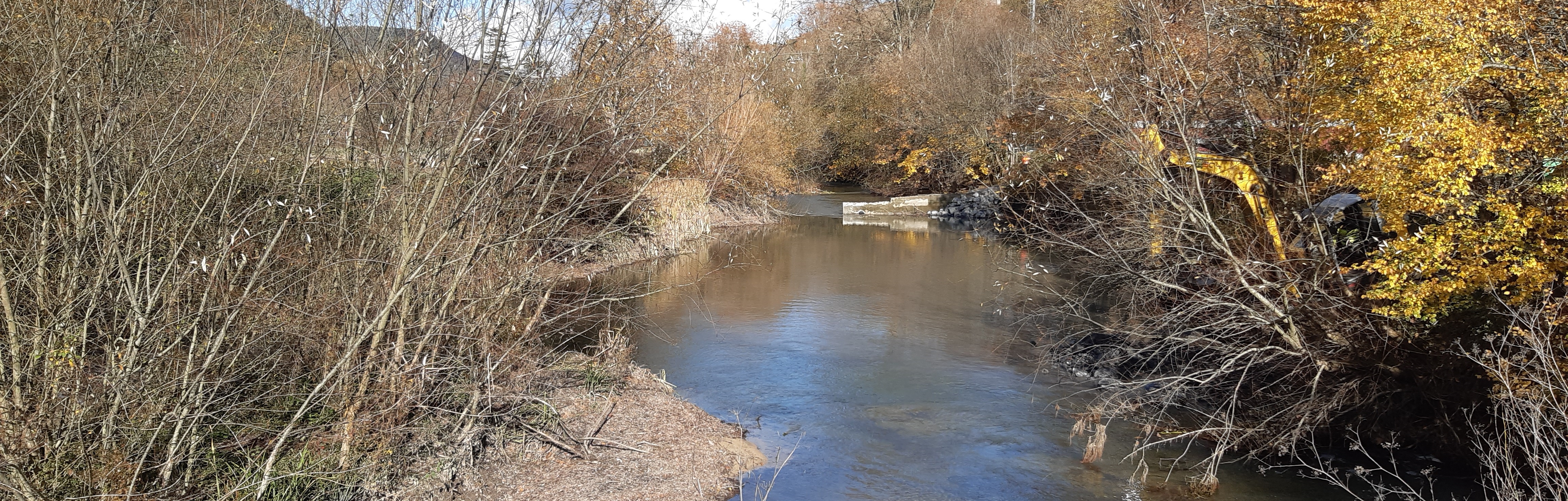 Se ha demolido y retirado un azud y una antigua tuber&iacute;a a su paso por el r&iacute;o Nervi&oacute;n en La Muera, Ordu&ntilde;a