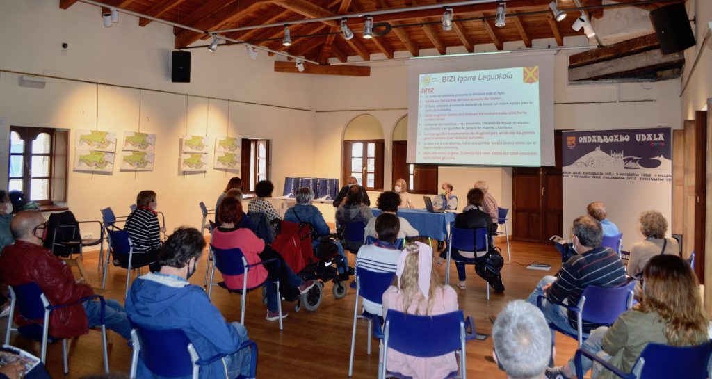 ONDARROA - ONDARRU LAGUNKOIA DIAGNOSTIKOA AURKEZTU DA, ONDARROAKO NAGUSIEKIN HERRI ADEITSUAGOA IZATEA HELBURU DUEN PROIEKTUA