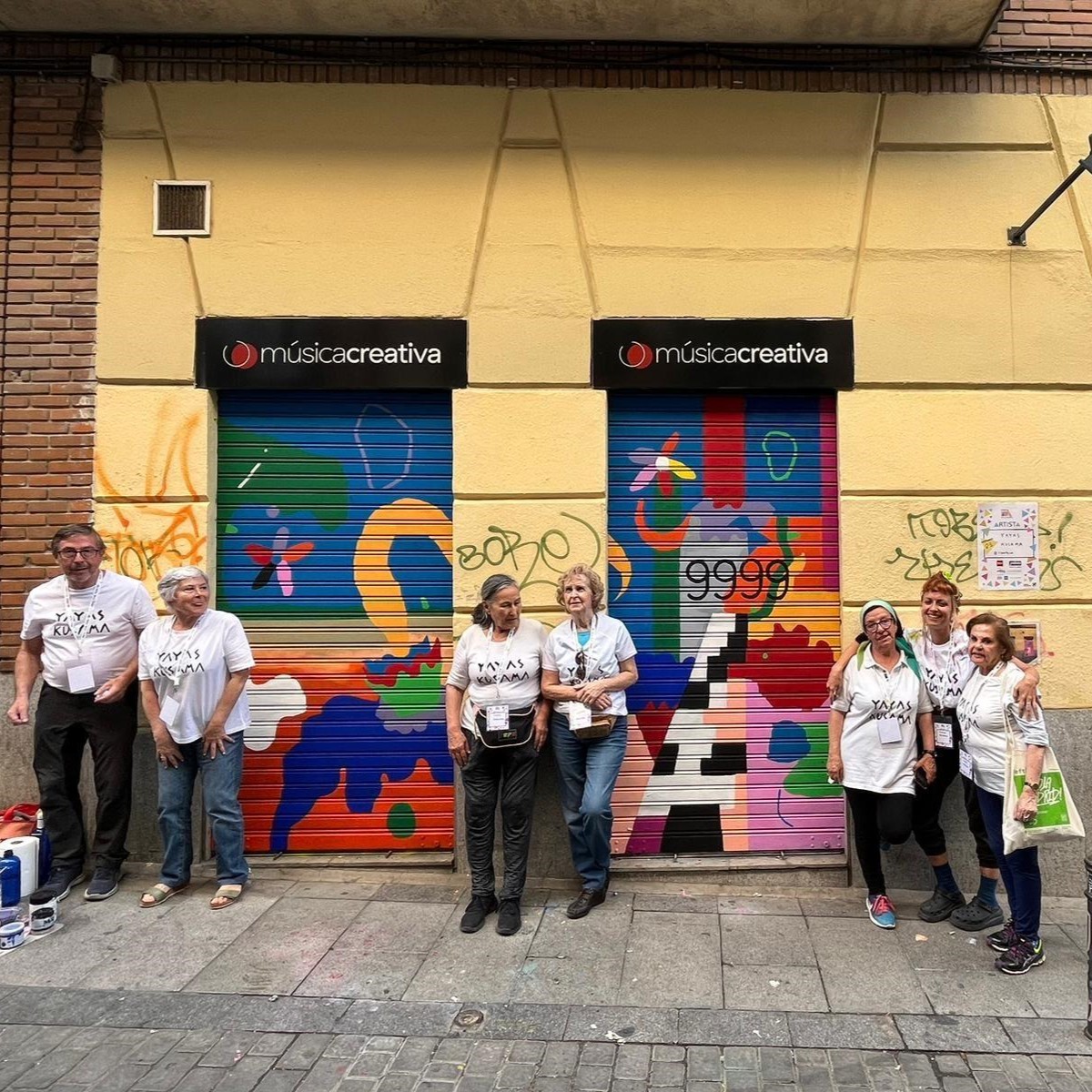 YAYAS KUSAMA, LA PINTURA QUE UNE