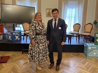 
      Cumbre Mundial de Gobierno Abierto
    