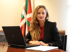 
      Ainara_Herce_1.JPG
    