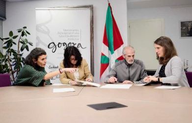 Imagen del artículo El Instituto Gogora y la Asociación de Víctimas del 3 de Marzo firman un convenio de colaboración