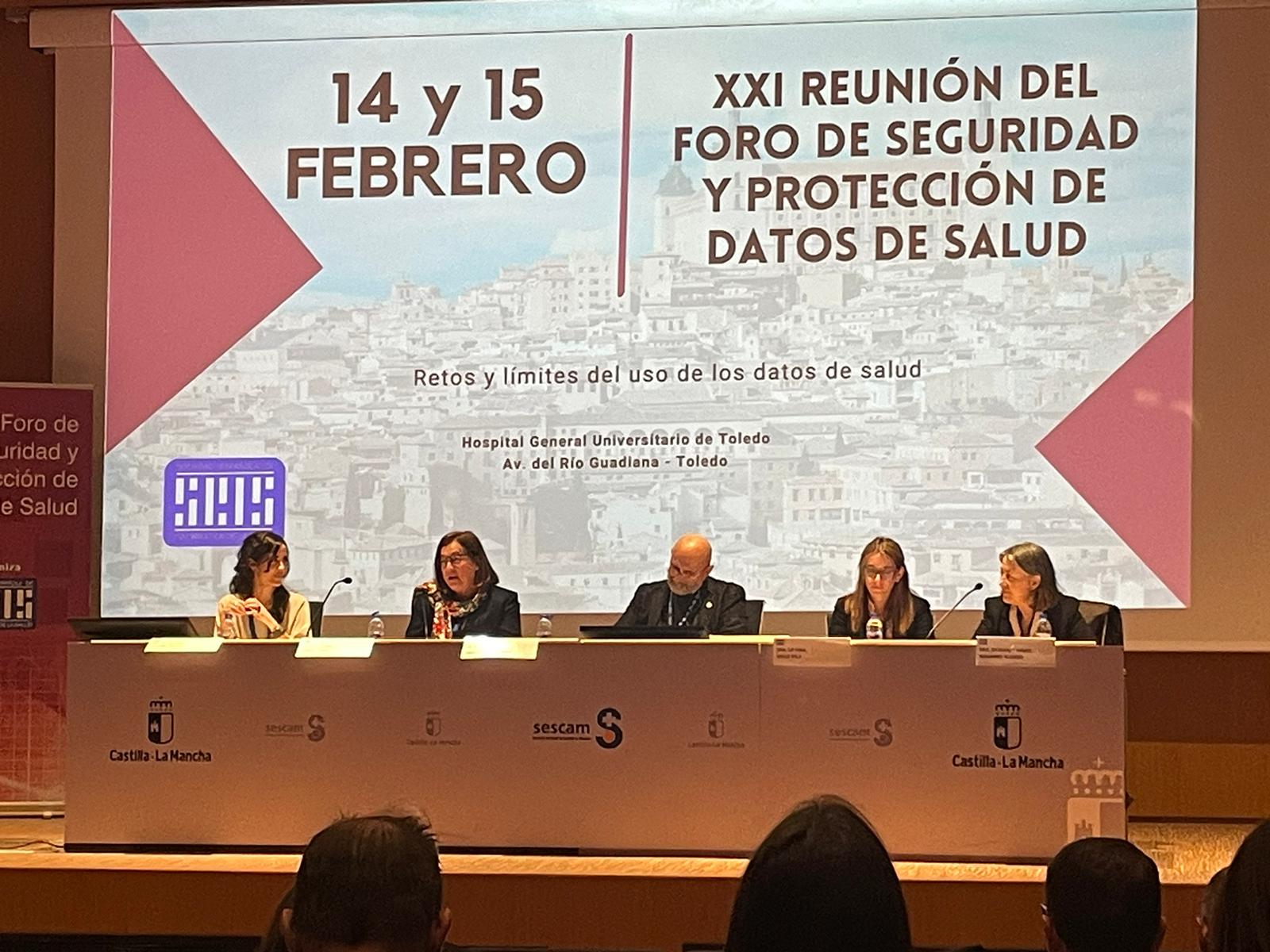 Juana Vegas en la mesa debate sobre casos pr&aacute;cticos