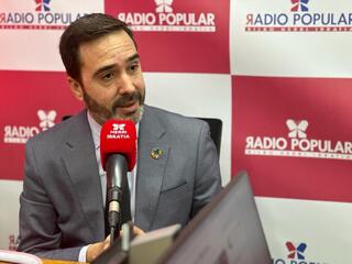
      hurtado_radio_popular.jpeg
    