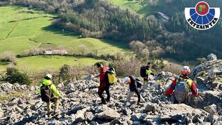 Imagen del artículo Abadiño, los Servicios de Emergencias de Euskadi rescatan a un montañero atrapado en el monte Labargorri