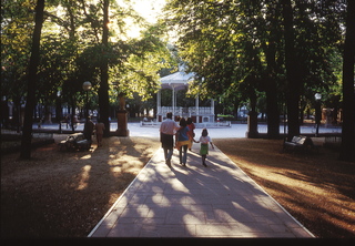 
      20020610_01_0007.jpg
    
