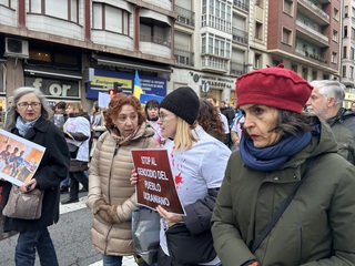 Imagen del artículo Nerea Melgosa, en la marcha de apoyo a Ucrania de Vitoria-Gasteiz