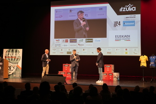 Imagen del artículo El director de Actividad Física y Deporte Gorka Iturriaga ha participado en la presentación de la Itzulia Basque Country 2024