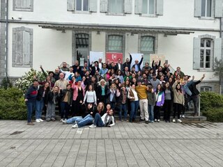 
      Foto-familia-3er-FTJ-1024x768.jpg
    