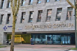 Imagen del artículo El Departamento de Salud cede a la Diputación Foral de Bizkaia la tercera planta del Hospital de Gernika para dedicarla a atención sociosanitaria