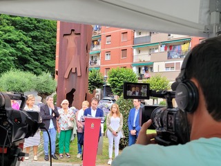 
      HOMENAJE_VICTIMAS_ERMUA_2412076.jpg
    