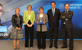 
      eAwards_038.JPG
    