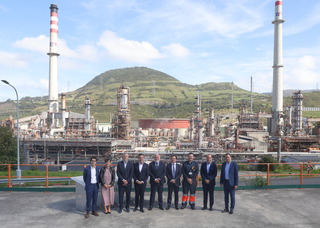 
      Mikel Jauregi sailburua Petronorren izan da deskarbonizazioaren eta trantsizio energetikoaren aldeko horren apustua ezagutzeko
    