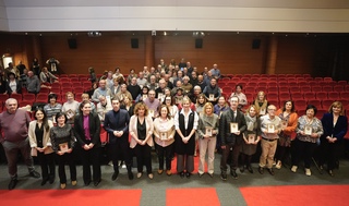 
      Erretiroa hartu duten langile publikoei aitortza ekitaldia
    