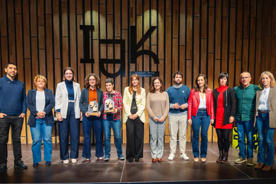 Los premios "Vitoria-Gasteiz" distinguen a Naroa Zubillaga e Irene Hurtado de Saratxo por las mejores traducciones al euskera de literatura infantil y juvenil