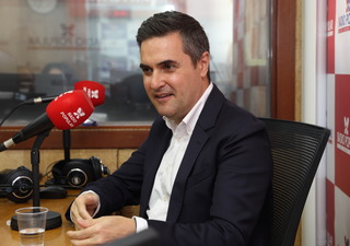
      RadioPopular_009.JPG
    