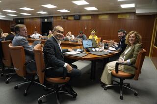 
      garciachueca_comision.jpg
    