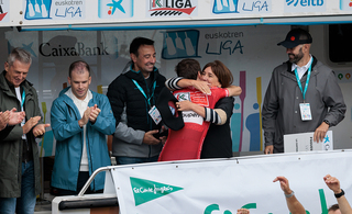 
      La trainera de Orio celebrando su triunfo.Argazkiak EJ GV Aitor Arrizabalaga ACT
    