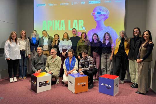 "Estoucha", "La marquesa", "Una mujer europea", "Trenak ekarritakoak", "Leize" eta "Quark" film luzeak aukeratu dituzte Apika LAB 2026n parte hartzeko