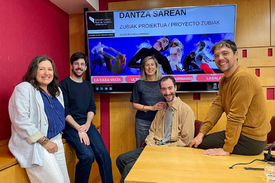La 9.ª edición de Dantza Sarean presenta "Lasala 10 urte", "Este himno llevará la palabra euforia", "La casa vacía" y "Ultimatum" La 9.ª edición de Dantza Sarean presenta "Lasala 10 urte", "Este himno llevará la palabra euforia", "La casa vacía" y "Ultimatum"