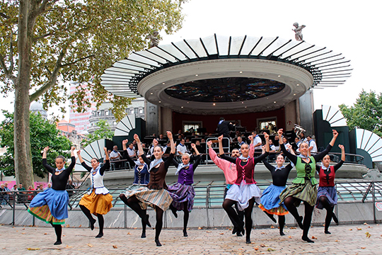 La Banda Municipal de Música de Bilbao llenará Aste Nagusia de grandes voces, clásicos y nuevos sonidos con 11 conciertos para todos los públicos La Banda Municipal de Música de Bilbao llenará Aste Nagusia de grandes voces, clásicos y nuevos sonidos con 11 conciertos para todos los públicos