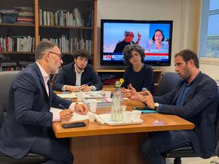 Itxaso__durante_su_reunion_con_el_concejal_de_Vivienda_del_Ayuntamiento_de_Roma__Tobia_Zevi.jpeg