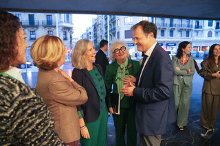 Euskadi presenta una plataforma que ofrece 92 ensayos clínicos oncológicos para pacientes