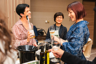 El txakoli y la sidra de Euskadi se promocionan en Japón con una misión comercial