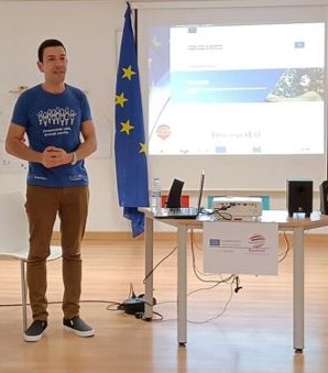 Jorge S&aacute;ez t&eacute;cnico del centro Eurodesk y Europe Direct de Donostia