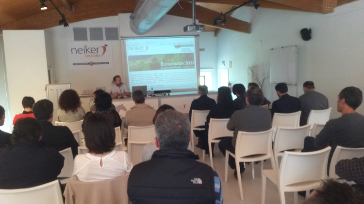 Peli Manterola en la  presentación de Euskobasoa2020 
