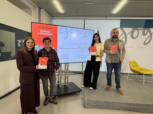 Una conversaci&oacute;n en torno al libro que da a conocer el organismo franquista encargado del adoctrinamiento moral de las mujeres