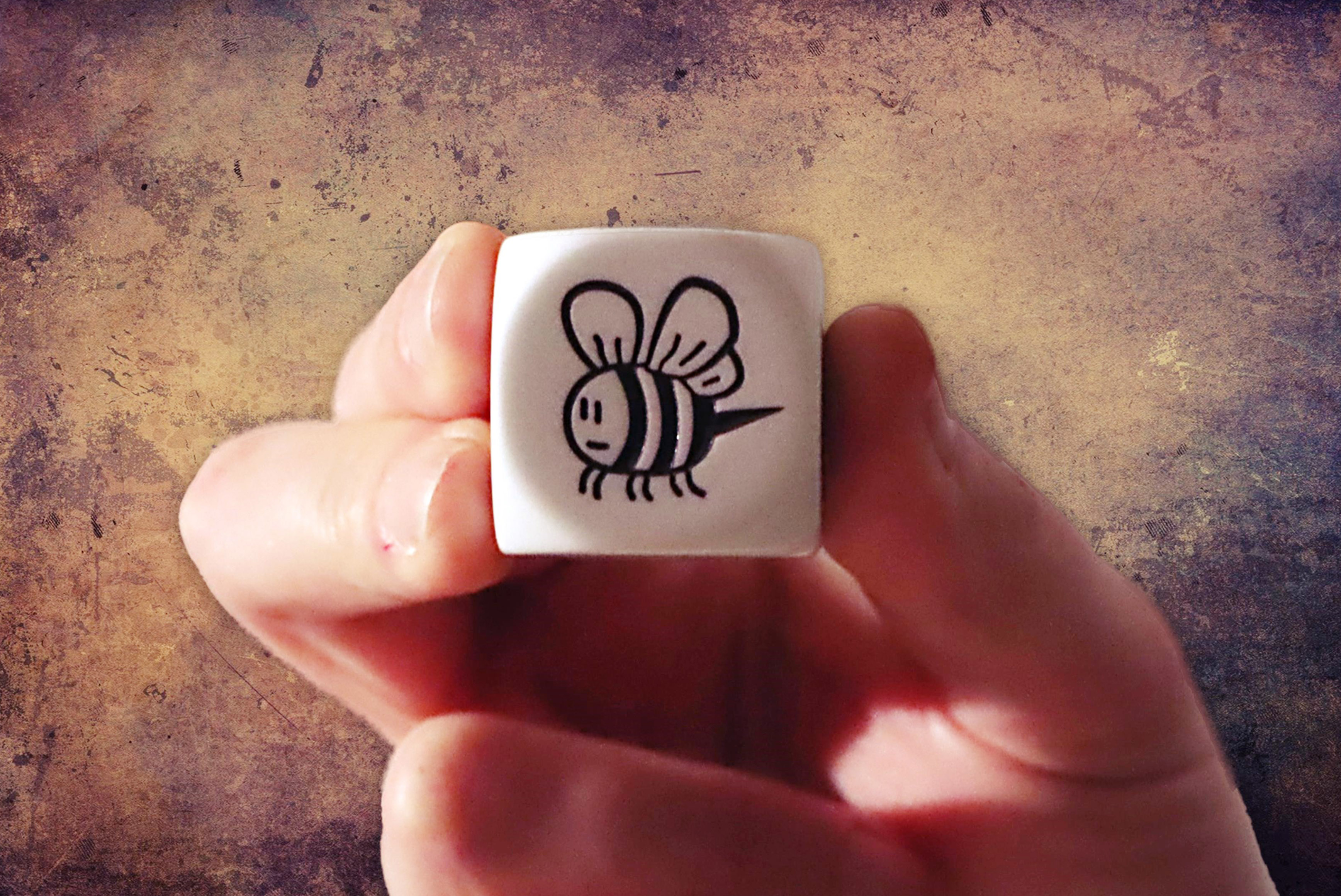 Este fue el tema sugerido por el dado para esta sesi&oacute;n: una abeja o una avispa