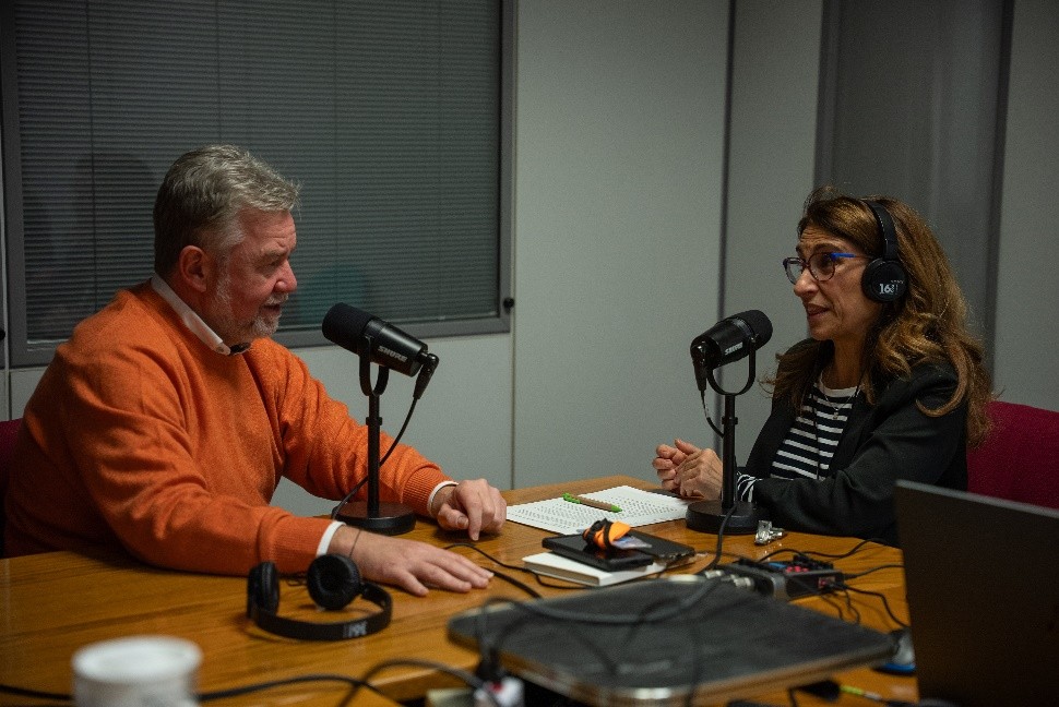 Miguel &Aacute;ngel Valero en la grabaci&oacute;n del podcast