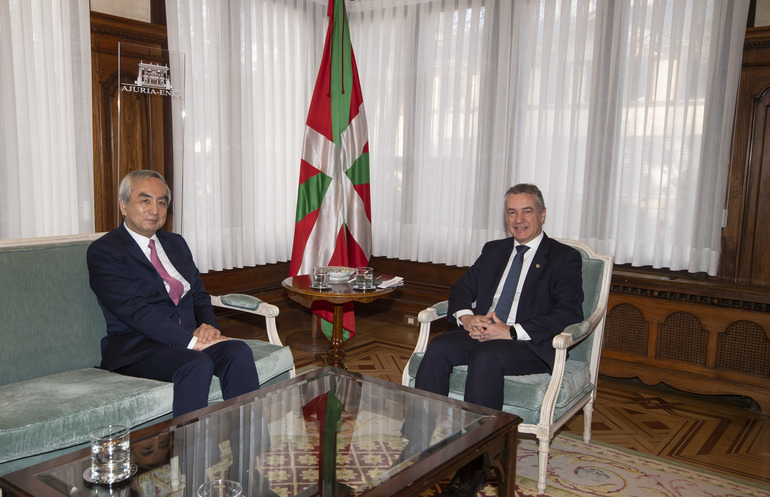 Urkullu Lehendakaria gaur goizean bildu da Japoniako Enbaxadorearekin