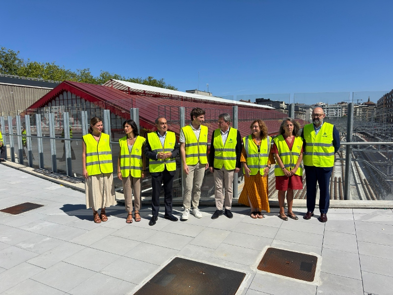 La estaci&oacute;n de Atotxa afronta el final de sus obras con la apertura completa del paso de Egia y la culminaci&oacute;n de la estructura de la nueva plaza frente a Tabakalera