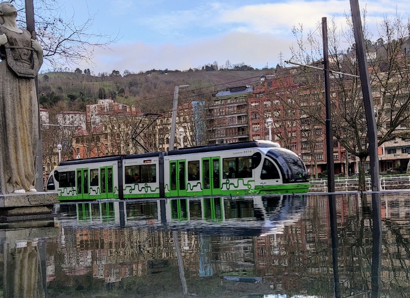 Imagen del artículo Transportes aprueba la licitación del proyecto constructivo de la ampliación a Zorrotzaurre del tranvía de Bilbao