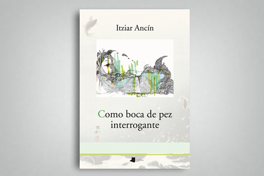"Como boca de pez interrogante"