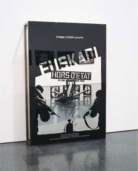 Hors d�tat, 2007 - Estructura de hierro, espejo y grabado