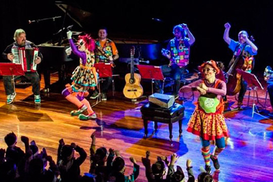 Pirritx, Porrotx eta Marimotots + Lautadako eta Danbolin Musika Eskolako Orkestra: "Musika ari du"