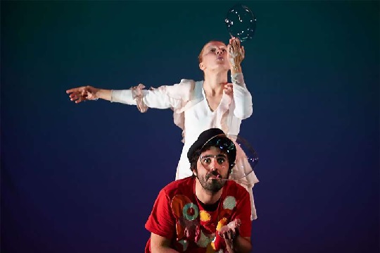 &ldquo;Burbujas de papel&rdquo;